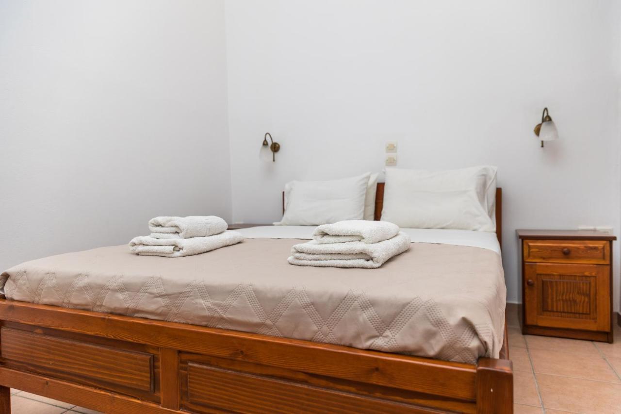 Aqua Naxos Apartments & Suites อาโยส โพรโกปิออส ภายนอก รูปภาพ