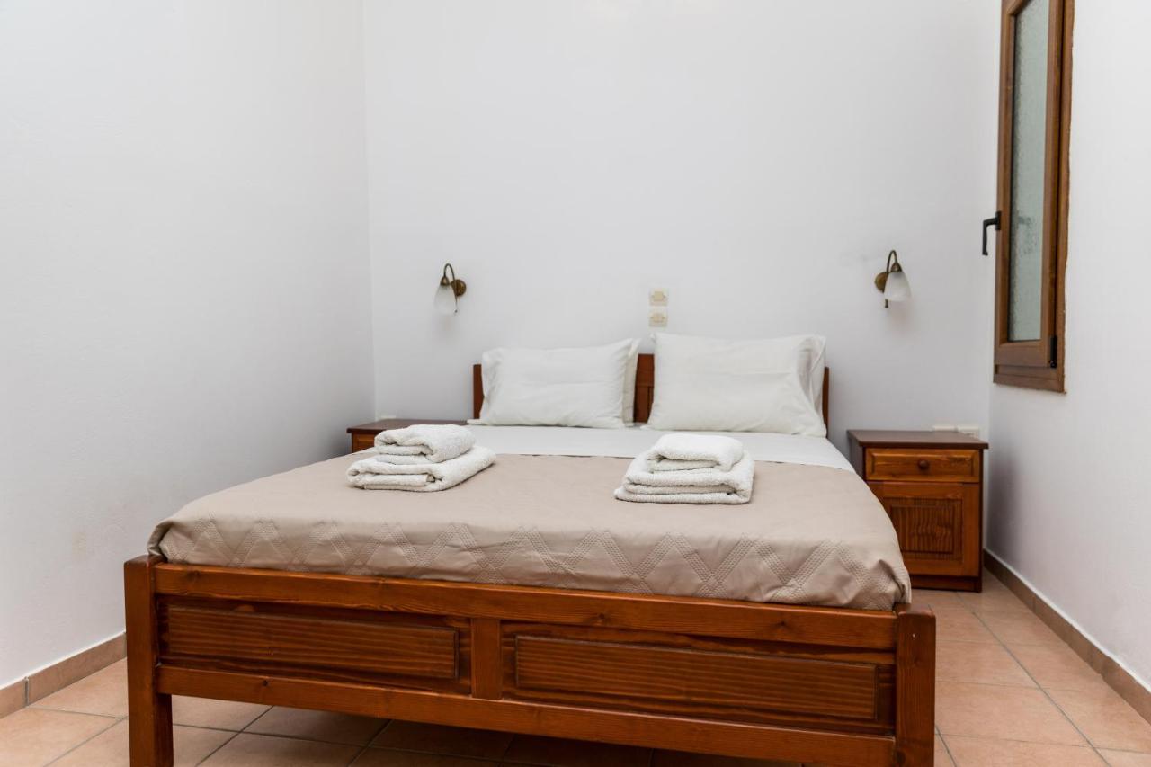 Aqua Naxos Apartments & Suites อาโยส โพรโกปิออส ภายนอก รูปภาพ
